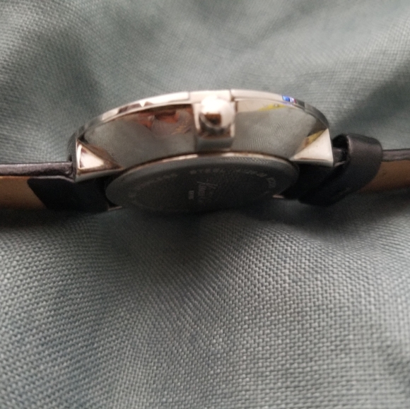 Kenneth Cole leather watch - Picture 5 of 6